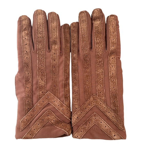 Jockey Isotoner Driving Gloves - Picture 3 of 9